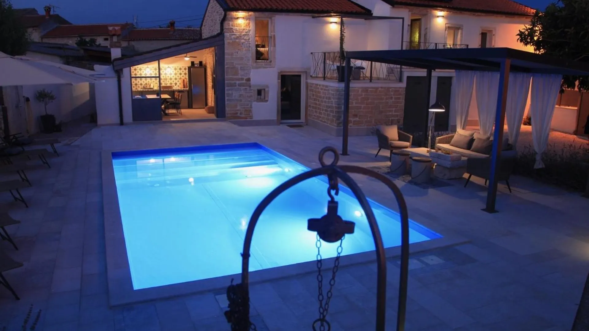 Nice Villa In Barat, Kanfanar With Outdoor Swimming Pool And Wifi  Barat (Rovinj)